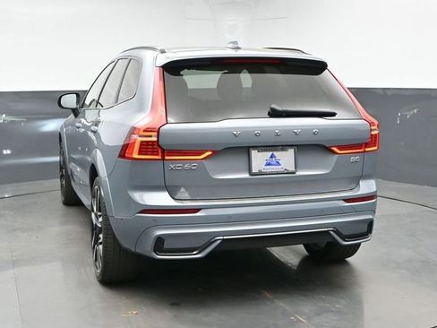 Used 2023 Volvo XC60 B5 Ultimate w/ Climate Package image 8