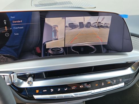 New 2025 Cadillac Lyriq Luxury image 27