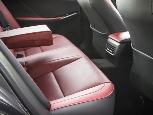 Certified 2025 Lexus IS 300 F Sport image 23