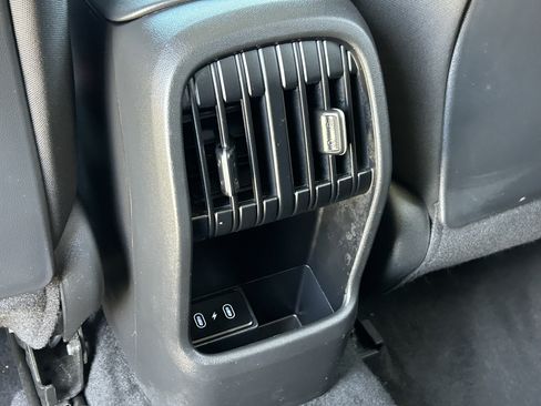 Used 2025 Hyundai Kona SEL FWD image 15