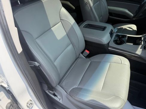 Used 2018 Chevrolet Tahoe LT w/ Luxury Package AWD/4WD image 60