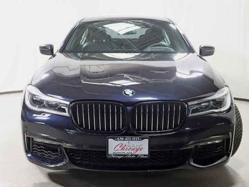 Used 2019 BMW 750i xDrive w/ M Sport Package image 7