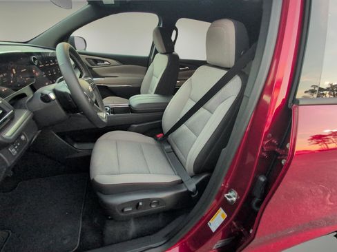 New 2026 Chevrolet Traverse LT image 18