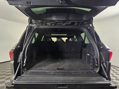 New 2025 Lincoln Navigator L Black Label image 14