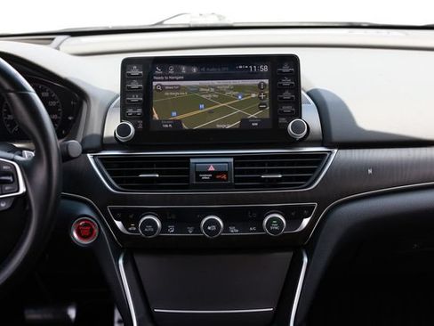 Used 2018 Honda Accord Touring image 41