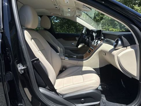Used 2019 Mercedes-Benz C 300 4MATIC Sedan image 26