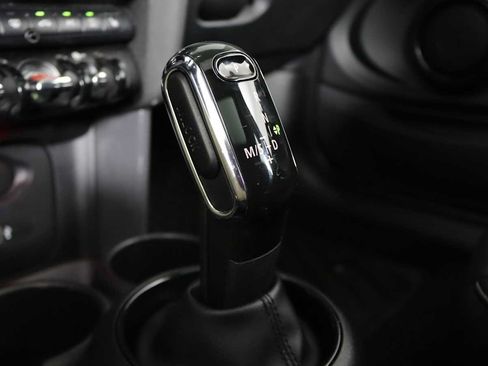 Used 2020 MINI Cooper 2-Door Hardtop FWD image 22