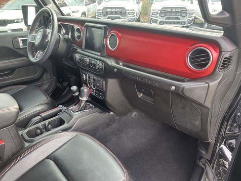 Certified 2023 Jeep Wrangler Unlimited Rubicon w/ Xtreme 35 Tire Package image 15