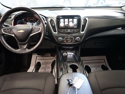 Used 2018 Chevrolet Malibu LT w/ Driver Confidence Package FWD image 37