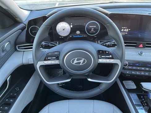 New 2026 Hyundai Elantra Limited image 22