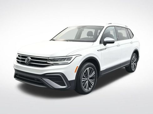 Used 2024 Volkswagen Tiguan Wolfsburg Edition FWD image 3