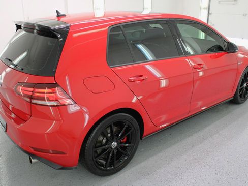 Used 2021 Volkswagen GTI SE FWD image 9