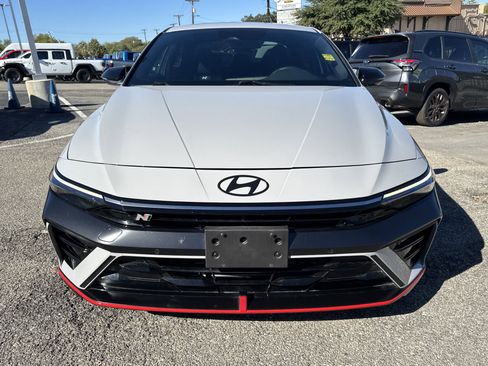 Used 2025 Hyundai Elantra N image 8
