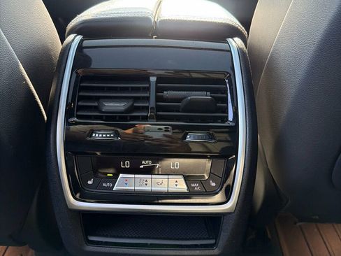 Used 2019 BMW X5 xDrive40i w/ Luxury Seating Package image 16