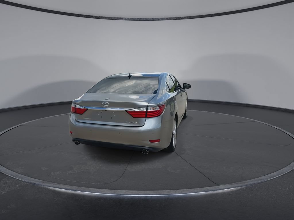 Used 2015 Lexus ES 350 w/ Ultra Luxury Package FWD image 8