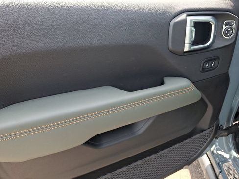 New 2026 Jeep Gladiator Mojave AWD/4WD image 9