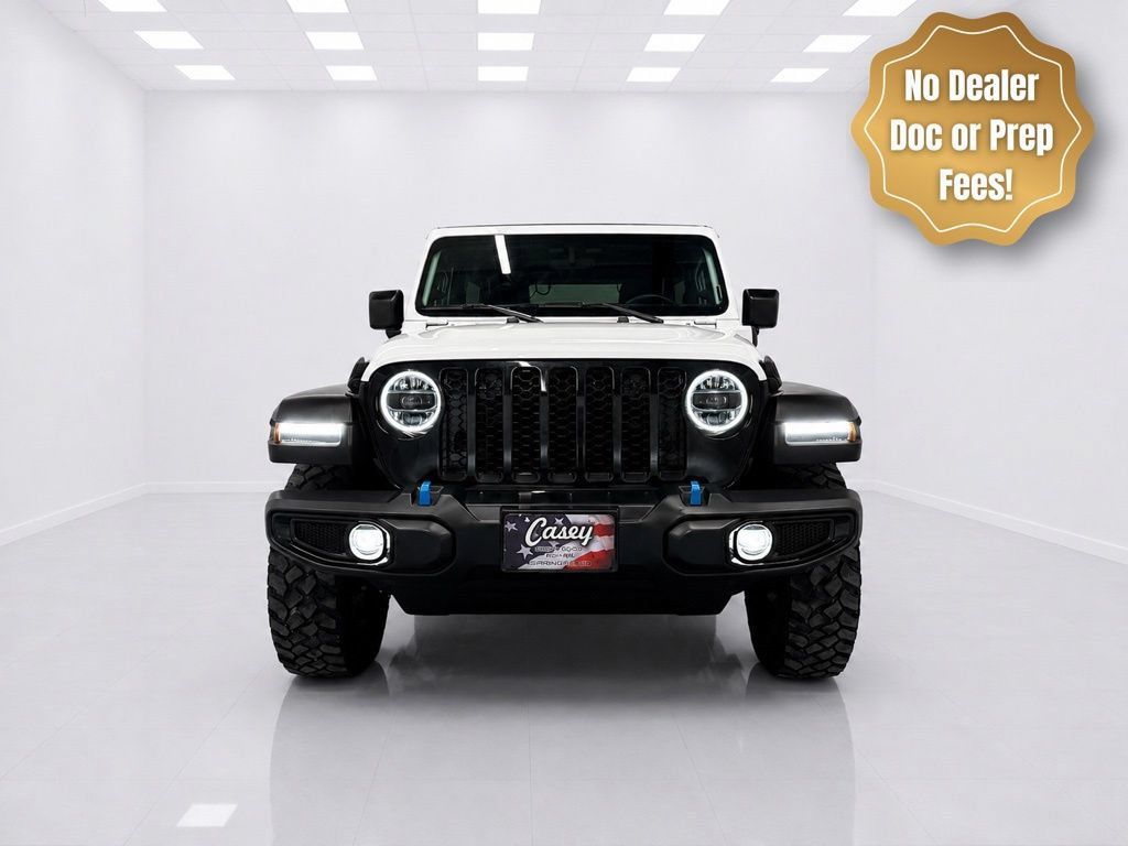 Used 2023 Jeep Wrangler Unlimited w/ Sun & Screen Package AWD/4WD image 3