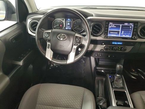 Used 2022 Toyota Tacoma SR5 w/ Technology Package image 12