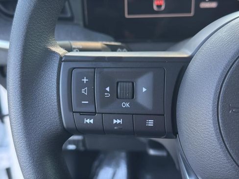 New 2025 Nissan Kicks SV image 18