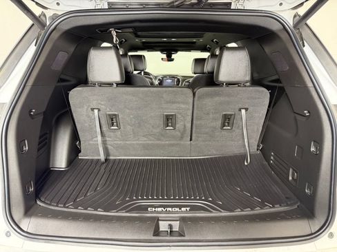 Used 2023 Chevrolet Traverse Premier AWD/4WD image 34