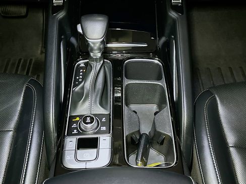 Used 2022 Kia Telluride S AWD/4WD image 16