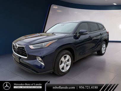 Used 2022 Toyota Highlander LE