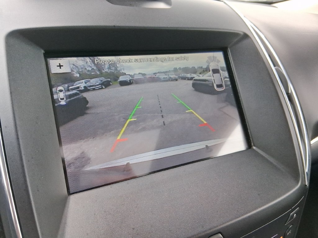 Used 2019 Ford Edge Titanium w/ Equipment Group 301A AWD/4WD image 20