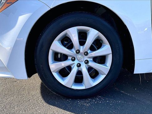 Used 2023 Toyota Corolla LE image 9