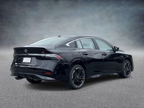 New 2026 Nissan Sentra SR w/ SR Premium Package FWD image 2