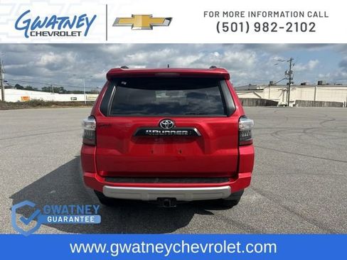 Used 2024 Toyota 4Runner TRD Off-Road Premium image 6