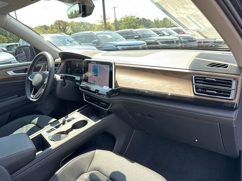 New 2026 Volkswagen Atlas SE image 20