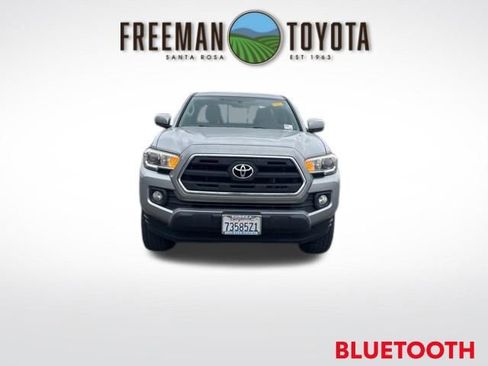 Used 2016 Toyota Tacoma SR5 RWD image 3