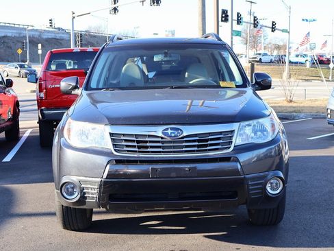 Used 2010 Subaru Forester 2.5X Limited image 2