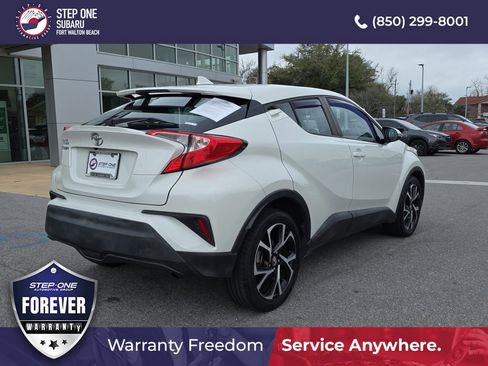 Used 2018 Toyota C-HR XLE image 8