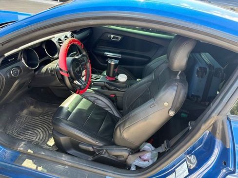 Used 2017 Ford Mustang Coupe RWD image 15