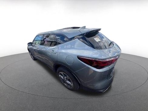 Used 2025 Chevrolet Blazer LT image 4