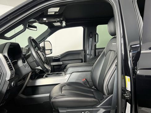 Used 2021 Ford F450 Platinum w/ FX4 Off-Road Package image 22