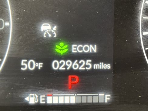 Used 2024 Honda CR-V Sport Touring image 9