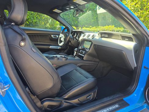 Used 2017 Ford Mustang Premium RWD image 29