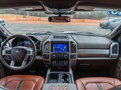 Certified 2020 Ford F250 King Ranch w/ Chrome Package image 30