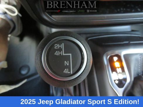 New 2025 Jeep Gladiator Sport AWD/4WD image 33