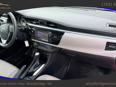 Used 2014 Toyota Corolla LE FWD image 24