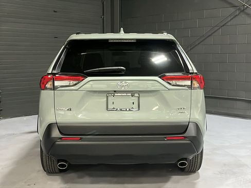 Used 2021 Toyota RAV4 XLE w/ Convenience Package AWD/4WD image 5