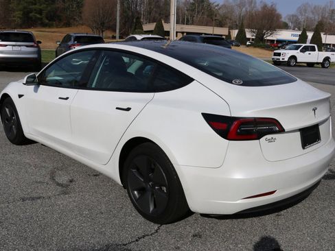 Used 2021 Tesla Model 3 Standard Range Plus image 3