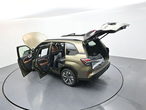 New 2025 Subaru Forester Touring image 38