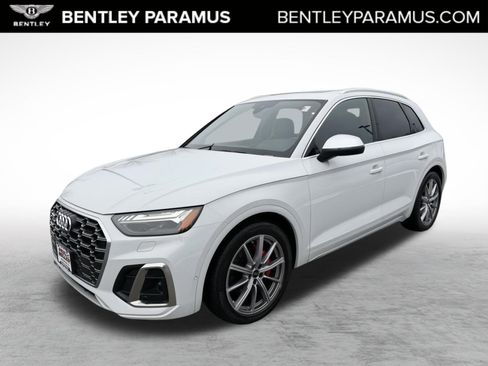 Used 2024 Audi SQ5 Prestige image 1