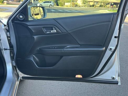 Used 2014 Honda Accord EX-L image 49