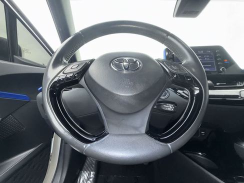 Used 2021 Toyota C-HR XLE FWD image 15