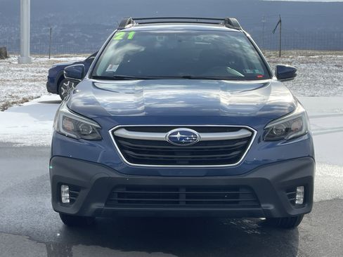 Used 2021 Subaru Outback Premium image 9