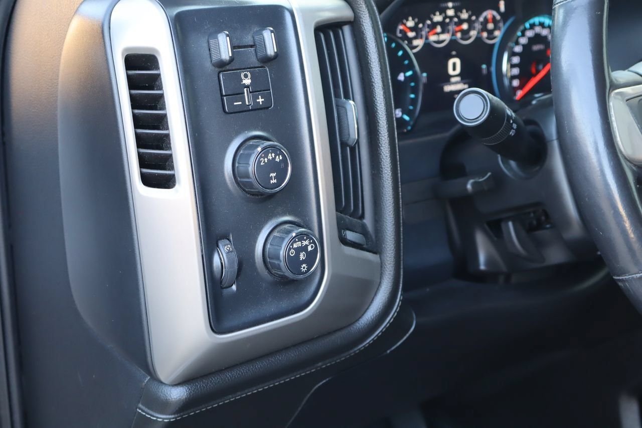 Used 2018 GMC Sierra 2500 Denali w/ Duramax Plus Package AWD/4WD image 24